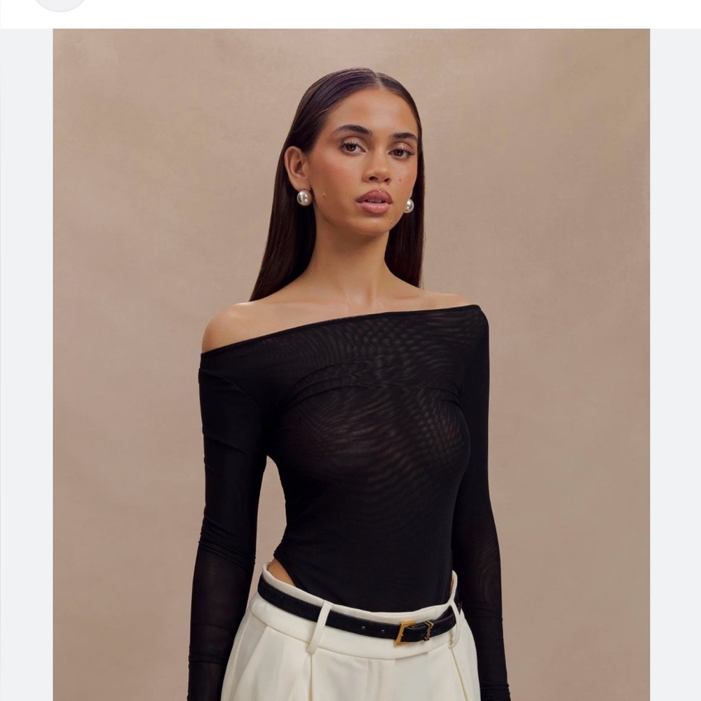 Meshki Black Long Sleeve Women's Top